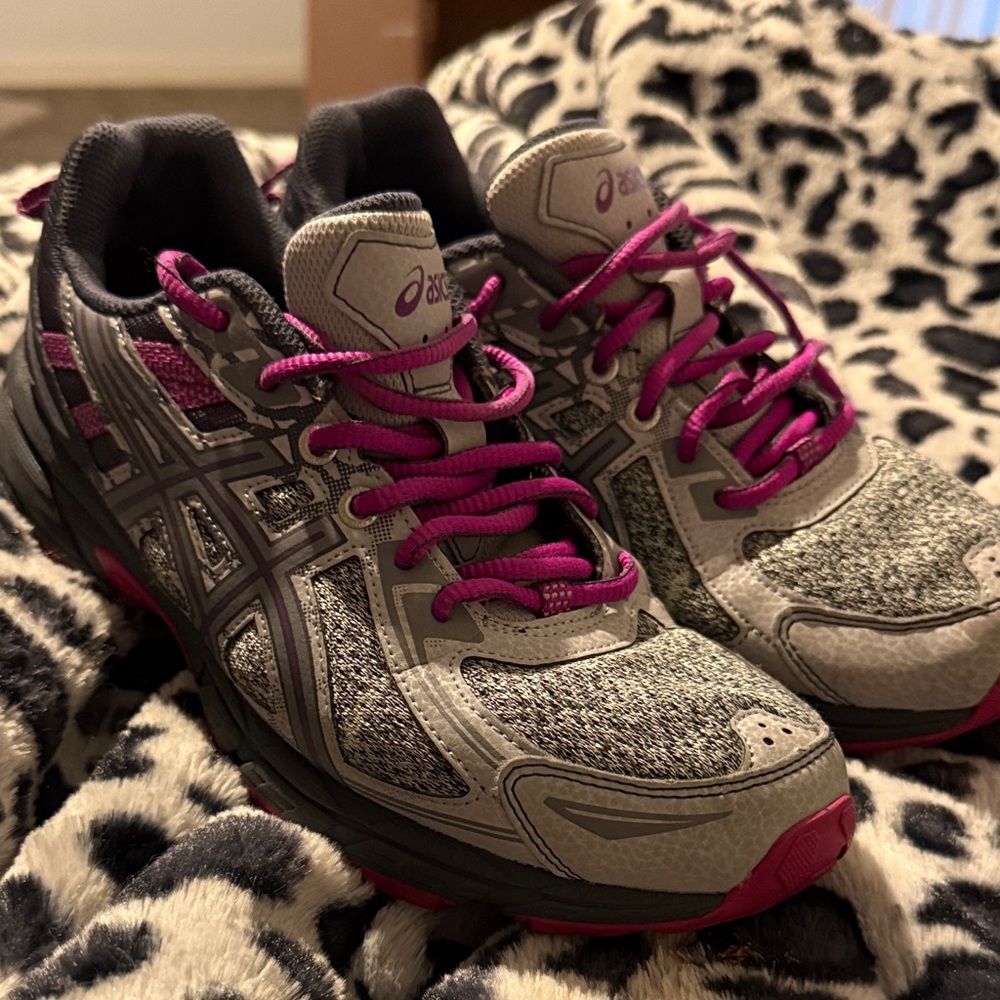 ASICS Women's Gray and Purple Athletic Shoes
